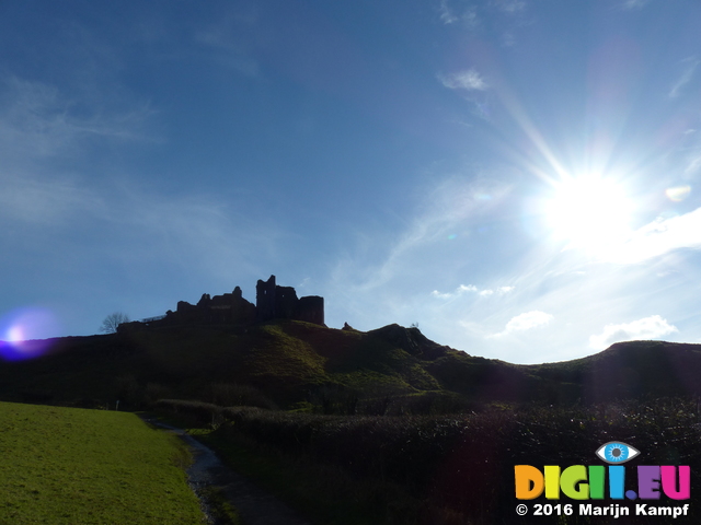 FZ026006 Carreg Cennen Castle